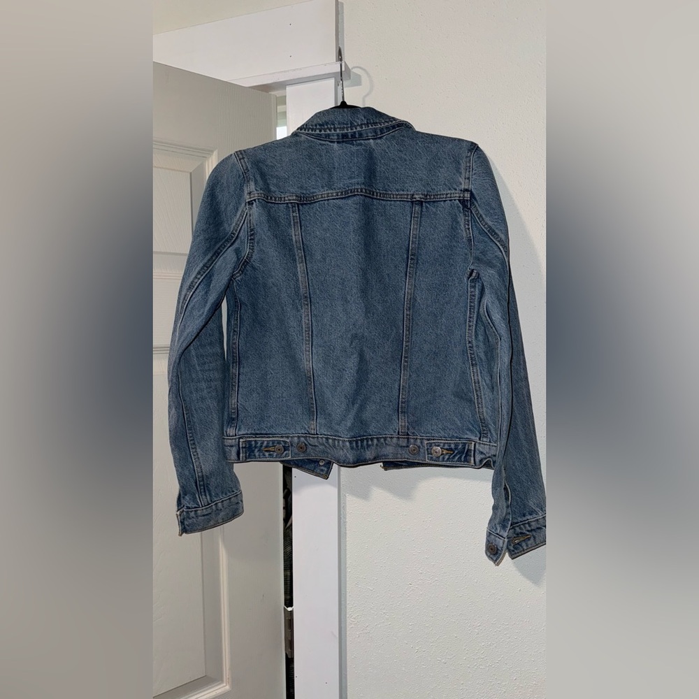 Levi’s Jean Jacket - Picture 3 of 3